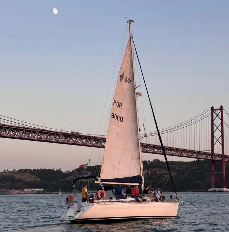 Lisbon: Day and Sunset Tour on the Tagus River