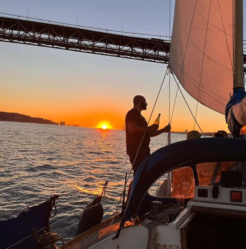 Lisbon: Sailboat Sunset Tour with a Drink