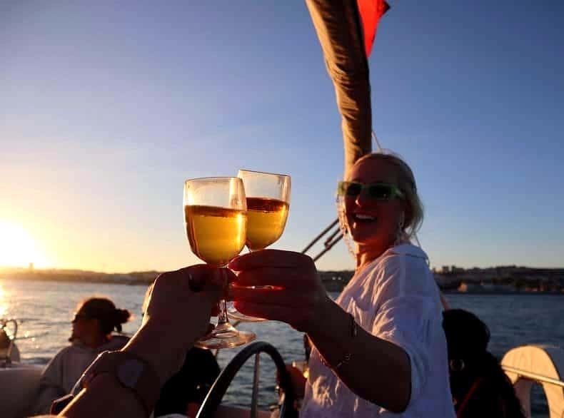 Lisbon Sunset Sailing – Small Group (max 10) Wine & History