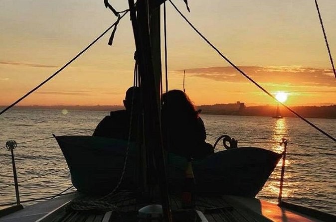 Sunset Sailing Tour On The Tagus River
